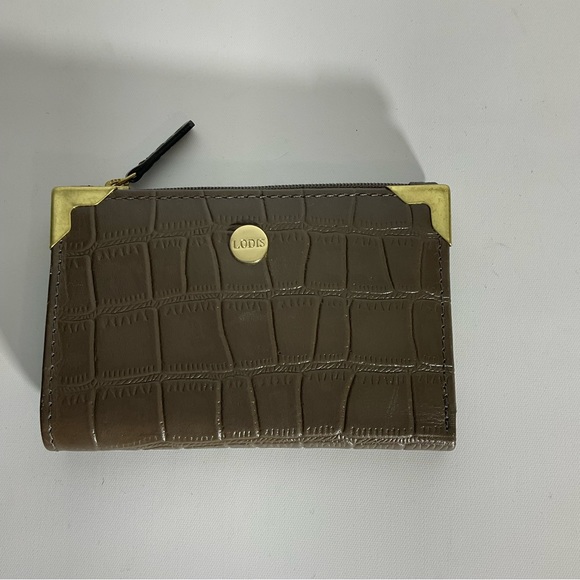 LODIS Brown Crocs Leather Bifold Sm Wallet Gold Hardware, 8 Card Slots Zip Area - Picture 14 of 16